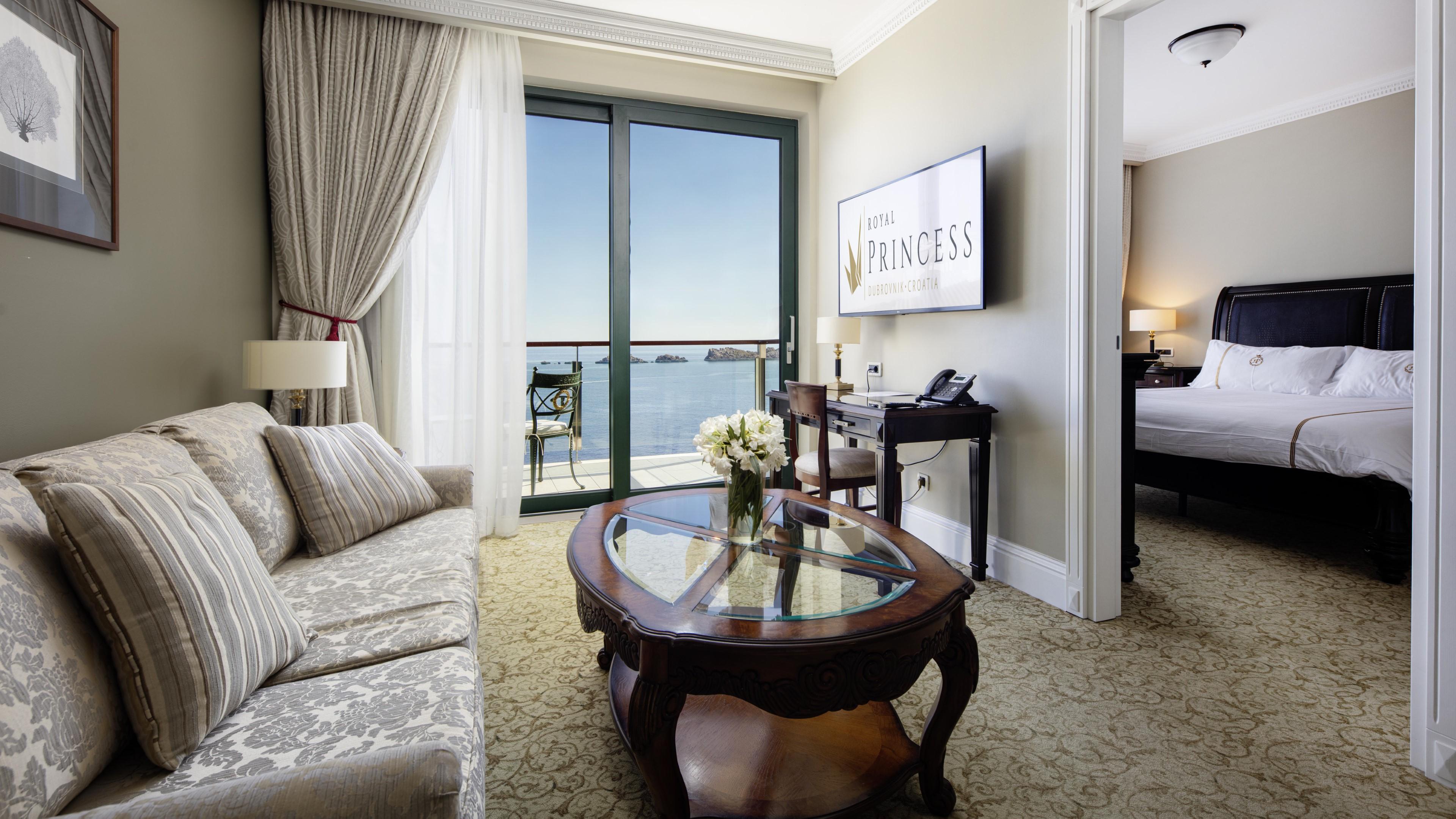 Royal Princess Hotel Dubrovnik Ngoại thất bức ảnh A suite at the hotel