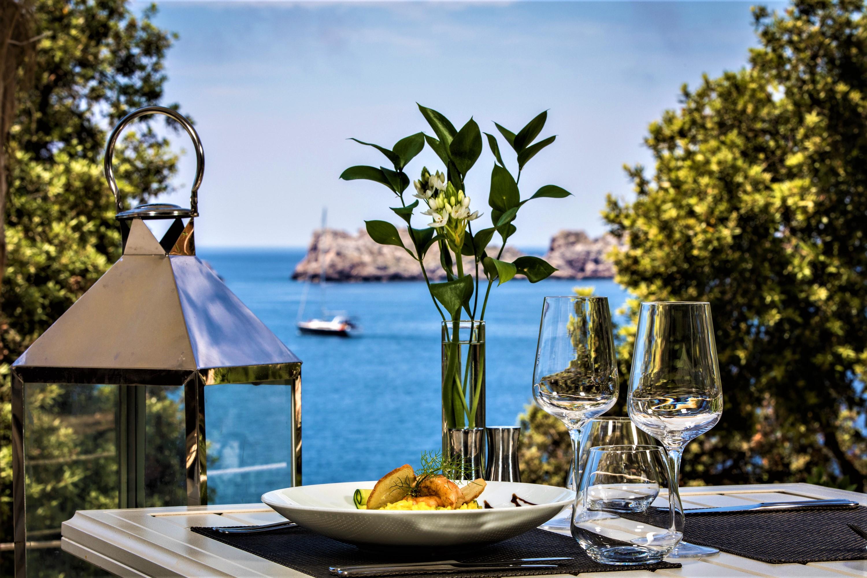 Royal Princess Hotel Dubrovnik Ngoại thất bức ảnh The view from the restaurant