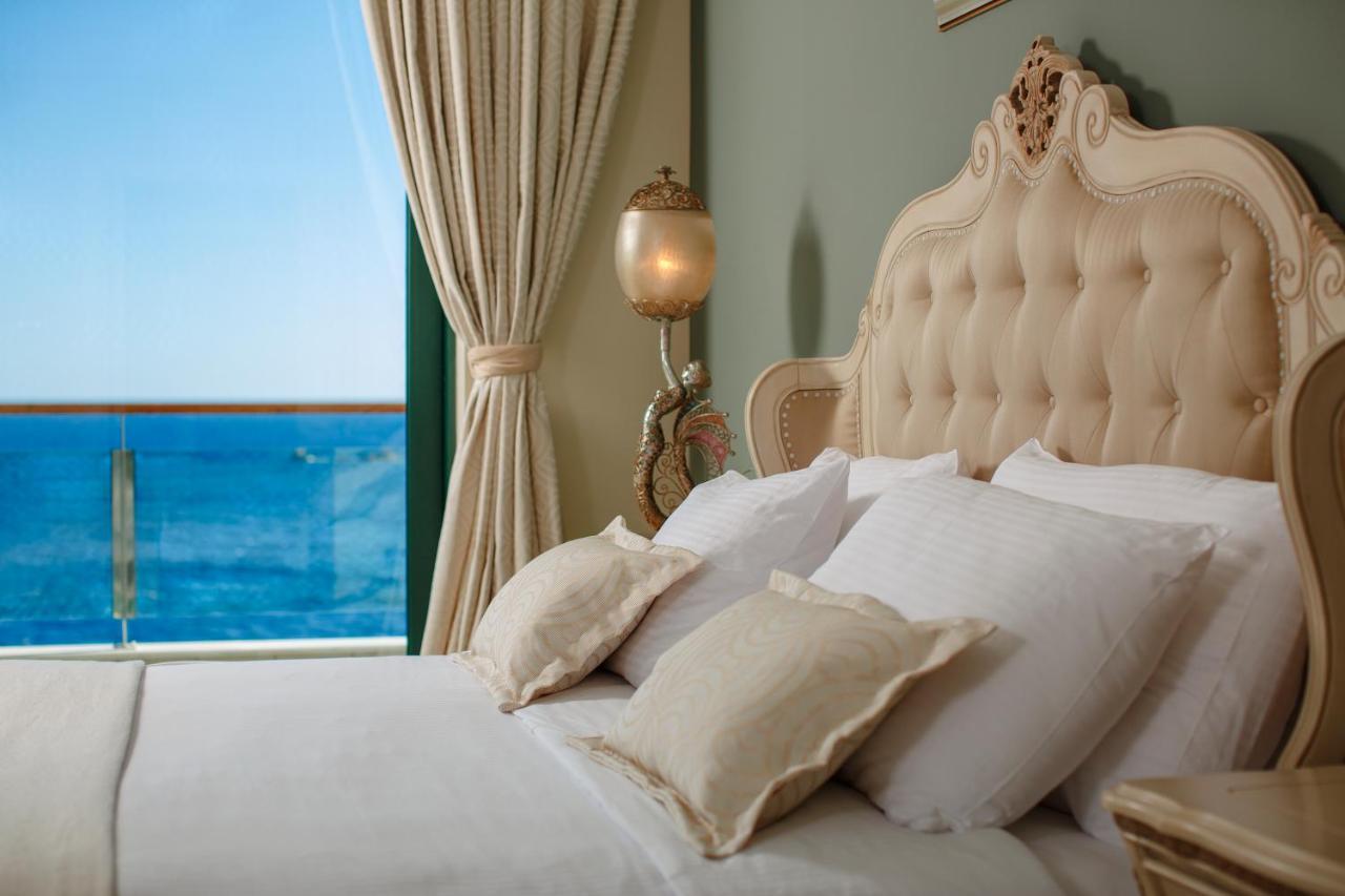 Royal Princess Hotel Dubrovnik Ngoại thất bức ảnh A bedroom at the hotel